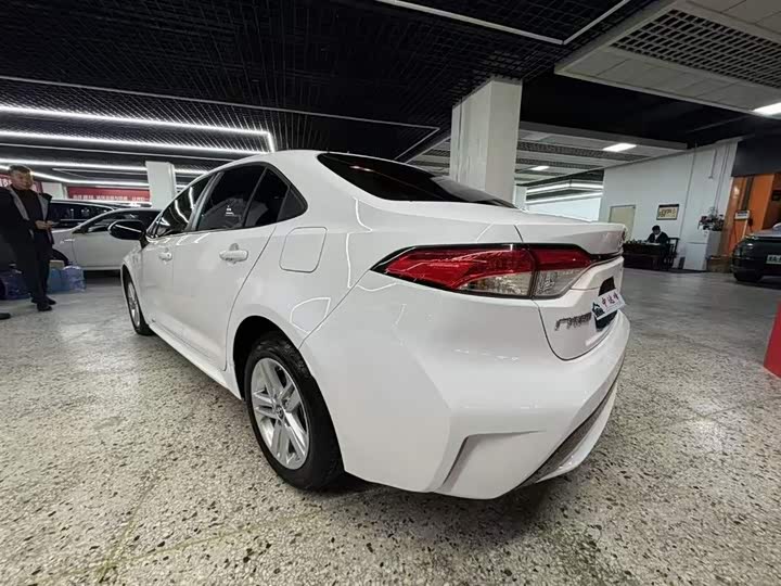 Фото 4 - Toyota Levin