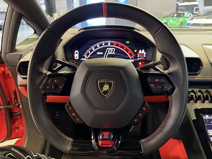 Фото 10 - Lamborghini Huracán