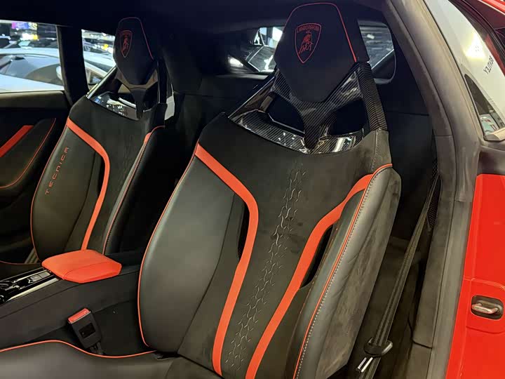 Фото 13 - Lamborghini Huracán