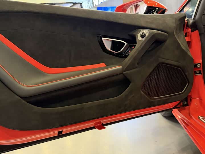 Фото 14 - Lamborghini Huracán