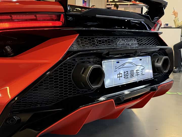 Фото 17 - Lamborghini Huracán