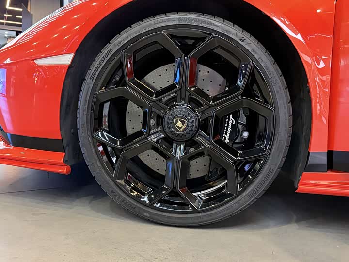 Фото 7 - Lamborghini Huracán