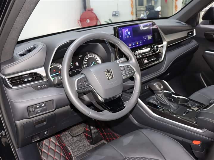 Фото 11 - Toyota Crown Kluger