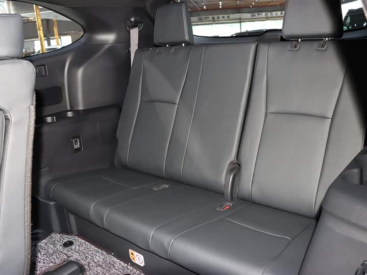 Фото 13 - Toyota Crown Kluger