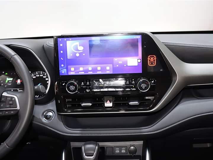 Фото 16 - Toyota Crown Kluger