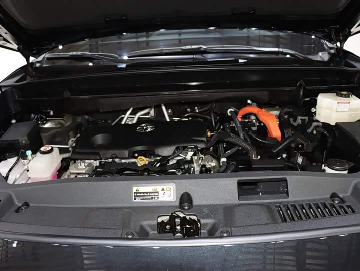 Фото 21 - Toyota Crown Kluger