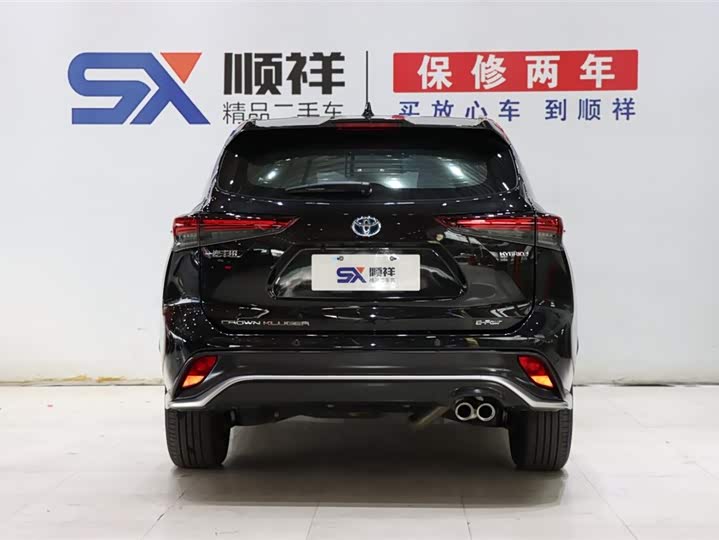 Фото 6 - Toyota Crown Kluger