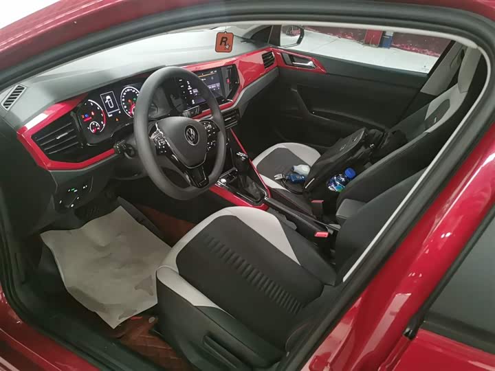 Фото 15 - Volkswagen Polo