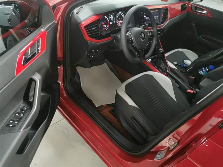 Фото 16 - Volkswagen Polo