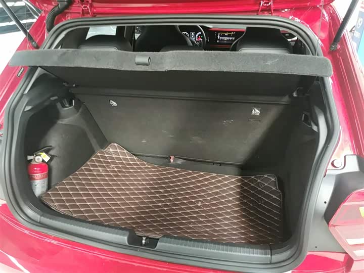 Фото 19 - Volkswagen Polo