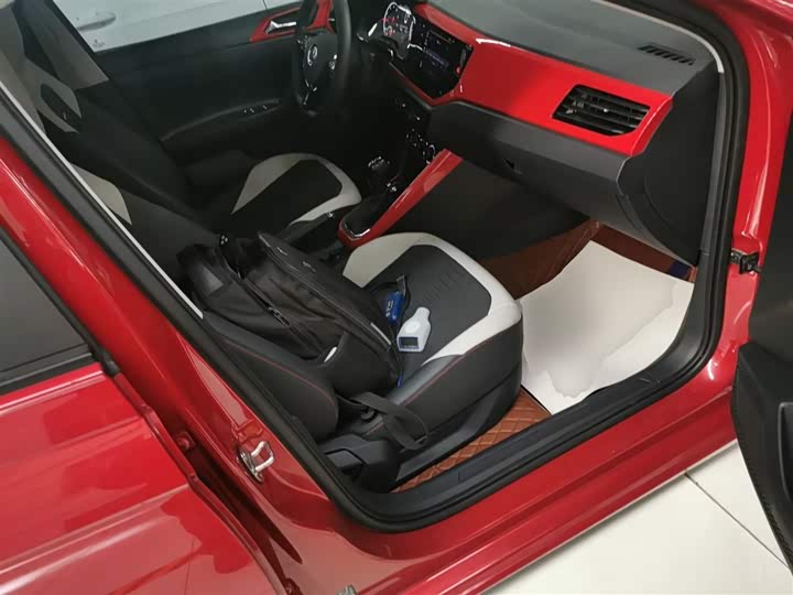 Фото 25 - Volkswagen Polo