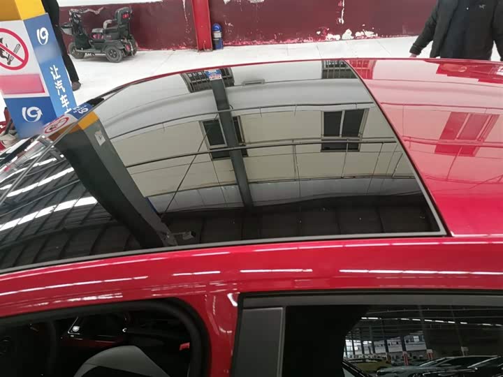 Фото 27 - Volkswagen Polo