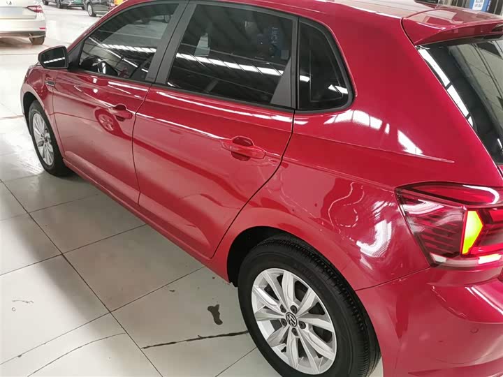 Фото 5 - Volkswagen Polo