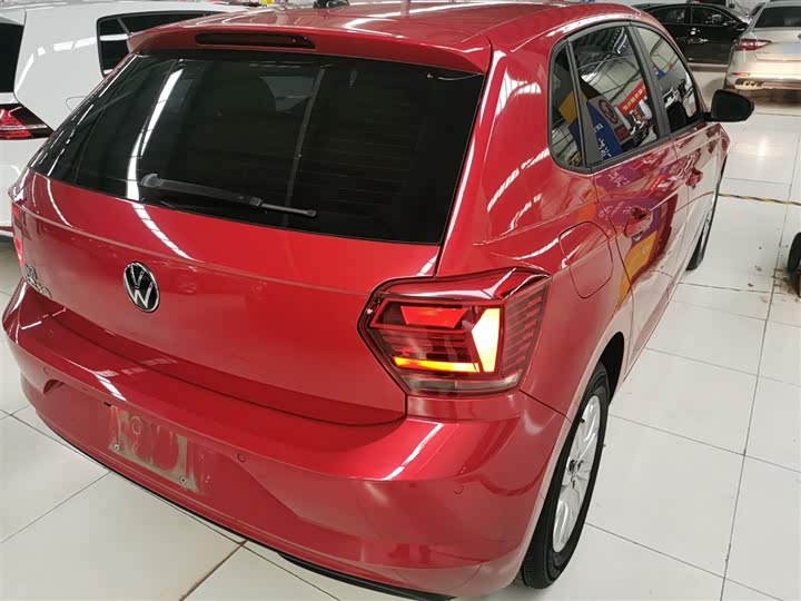 Фото 7 - Volkswagen Polo