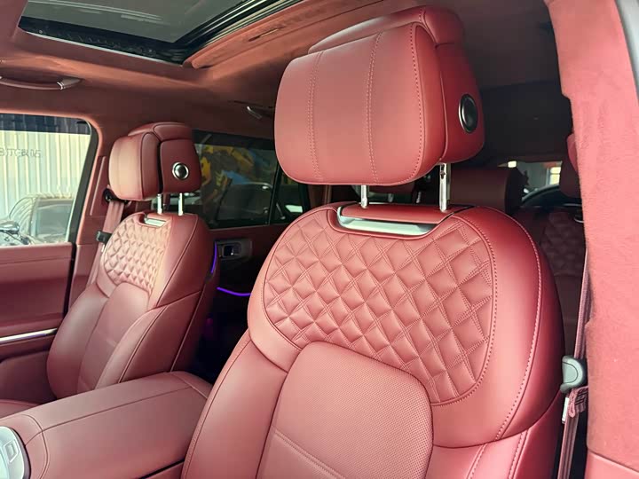 Фото 15 - Tank 700 Hybrid