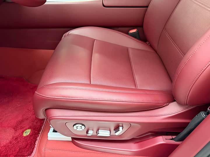 Фото 16 - Tank 700 Hybrid