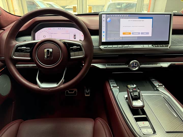 Фото 21 - Tank 700 Hybrid