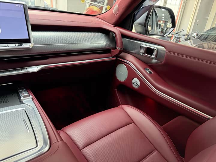 Фото 26 - Tank 700 Hybrid