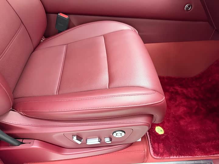 Фото 34 - Tank 700 Hybrid