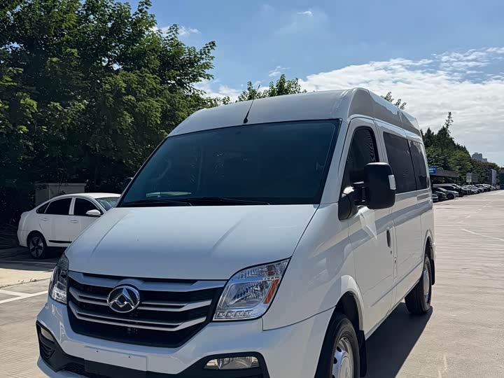 Фото 1 - Maxus V80