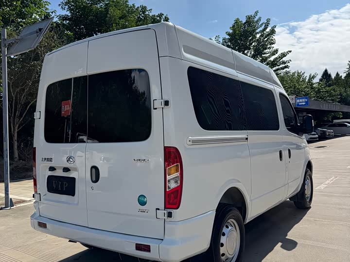 Фото 4 - Maxus V80