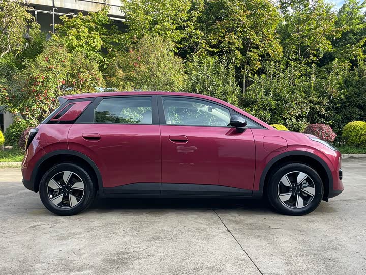 Фото 12 - GAC Aion UT