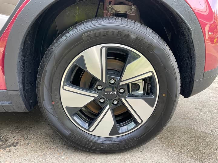 Фото 16 - GAC Aion UT