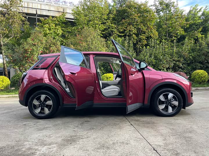 Фото 18 - GAC Aion UT