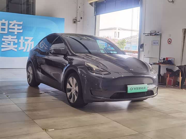 Фото 3 - Tesla Model Y
