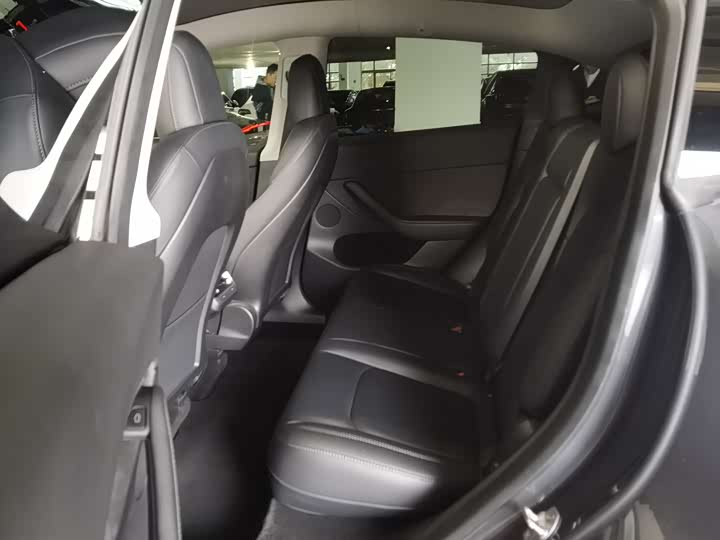 Фото 6 - Tesla Model Y