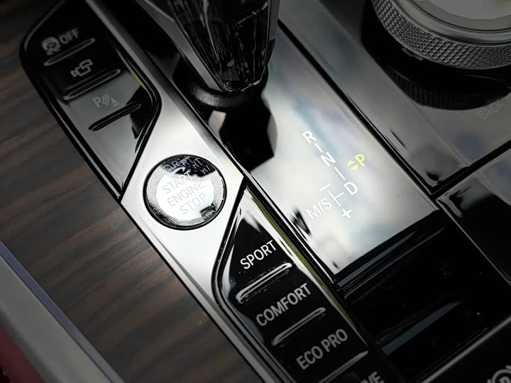 Фото 14 - BMW X5