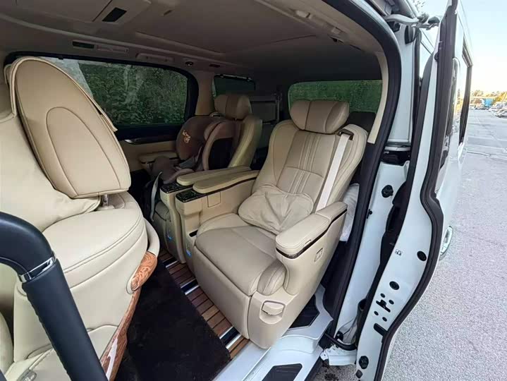 Фото 17 - Toyota Alphard