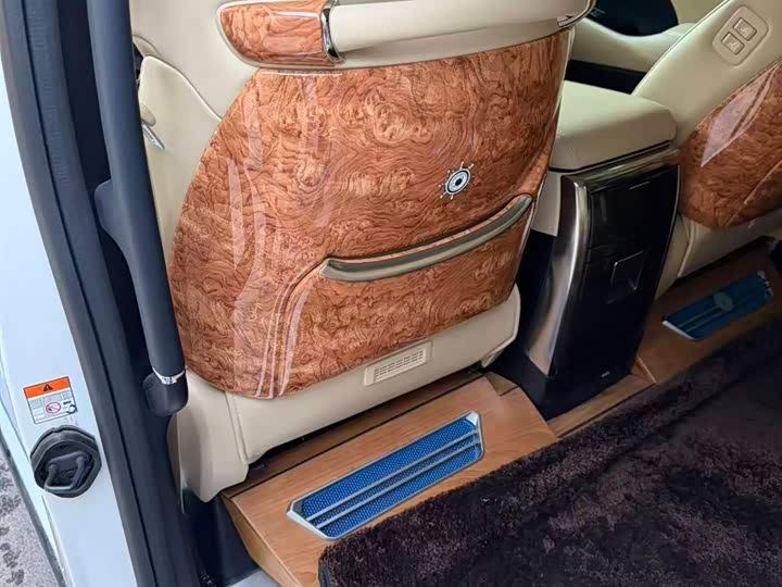 Фото 22 - Toyota Alphard