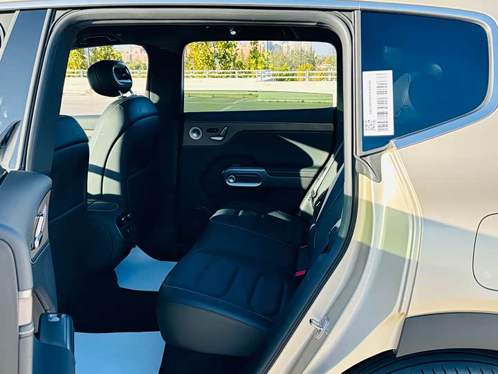 Фото 13 - Smart #5