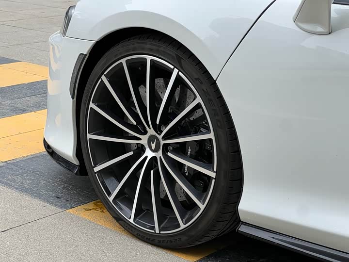 Фото 17 - McLaren GT