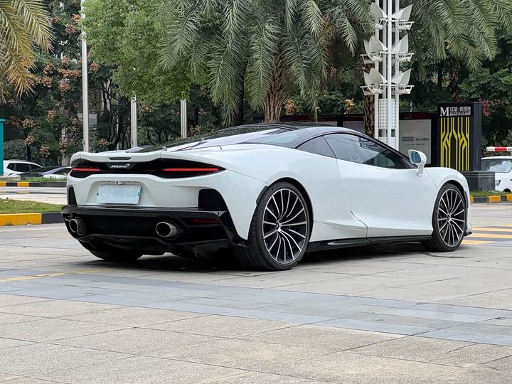 Фото 4 - McLaren GT