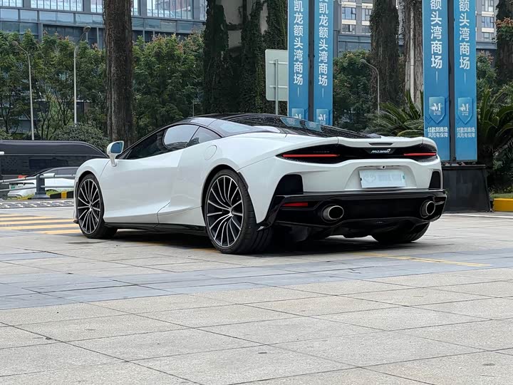 Фото 6 - McLaren GT