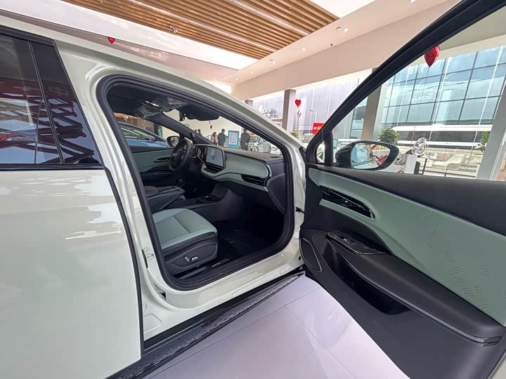 Фото 5 - Hongqi EH7