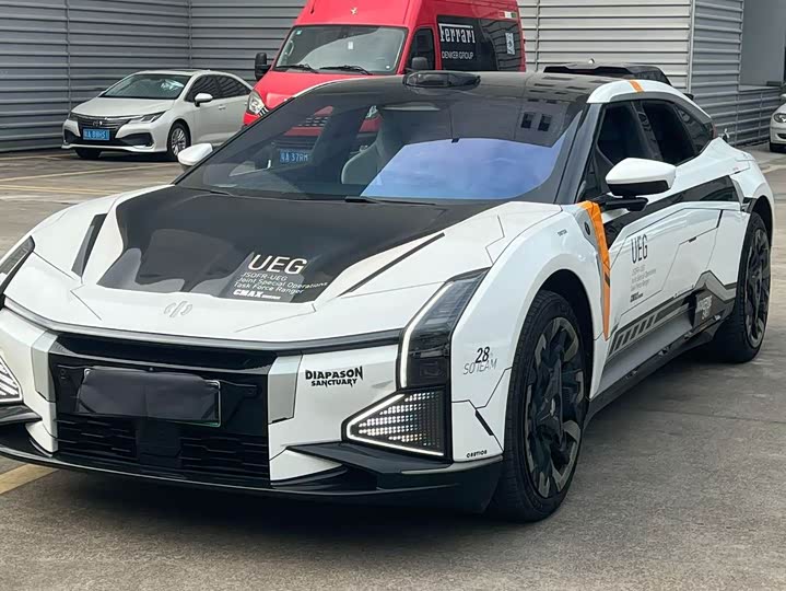 Фото 1 - HiPhi Z