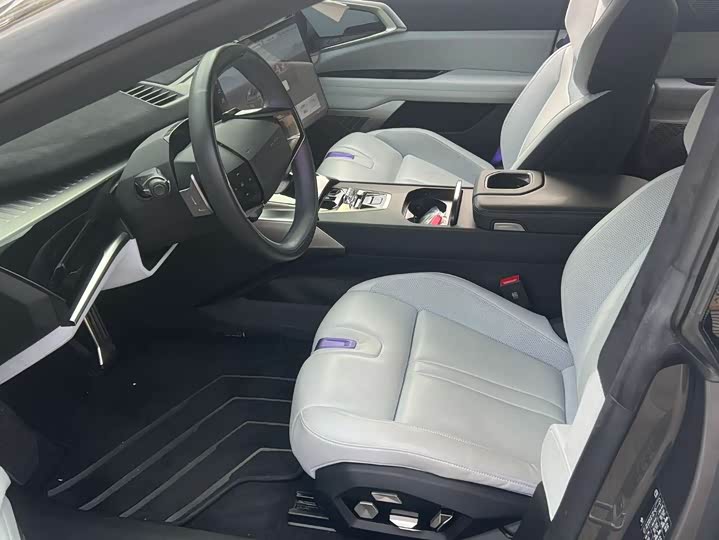 Фото 5 - HiPhi Z