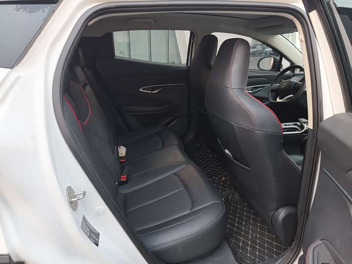 Фото 10 - Changan UNI-T