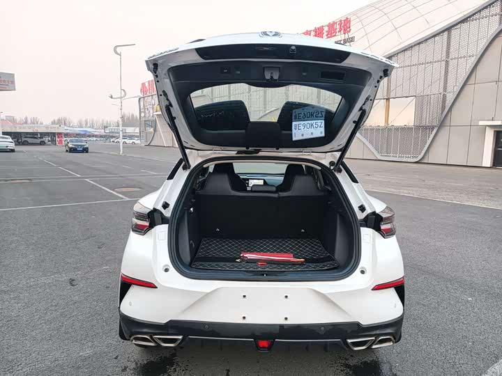 Фото 12 - Changan UNI-T