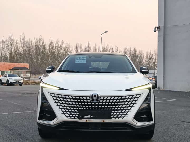 Фото 2 - Changan UNI-T