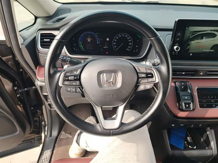 Фото 11 - Honda Elysion