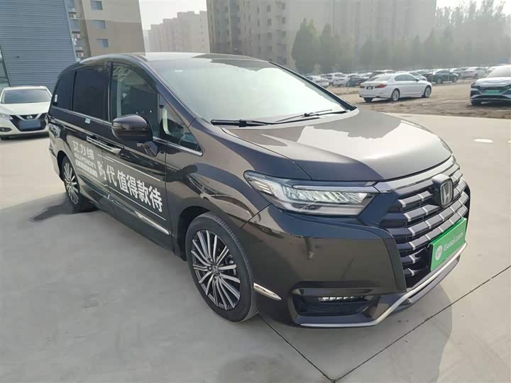 Фото 4 - Honda Elysion