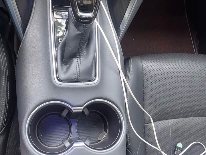 Фото 11 - Toyota Harrier