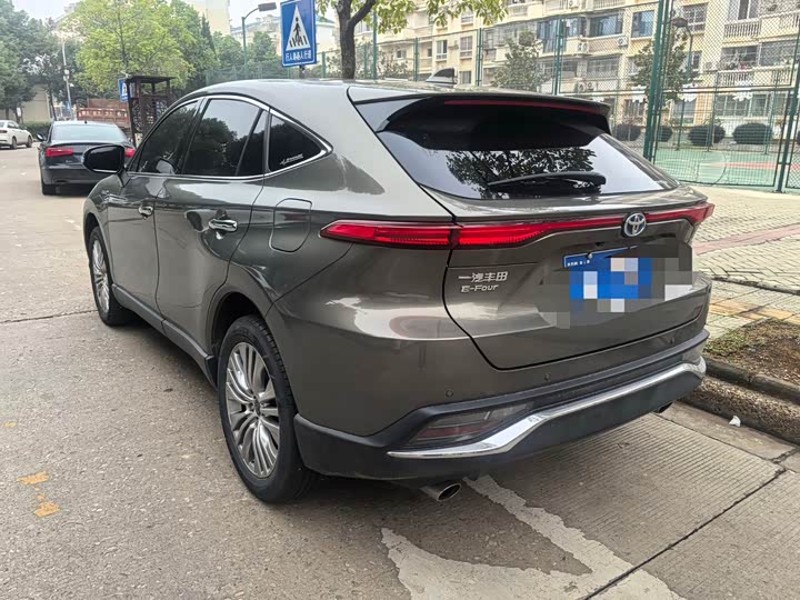 Фото 6 - Toyota Harrier