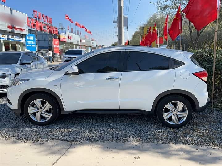 Фото 4 - Honda Vezel