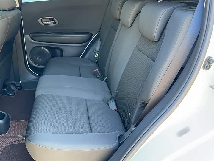 Фото 9 - Honda Vezel