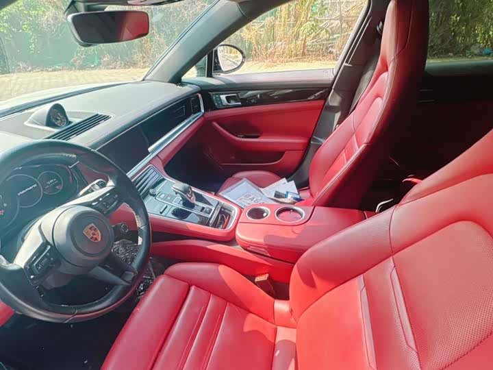 Фото 5 - Porsche Panamera